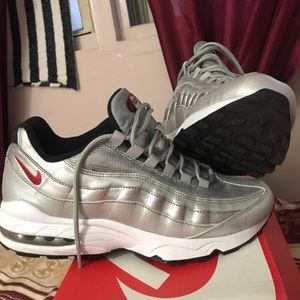Airmax Silver bullet size 6.5 grade school